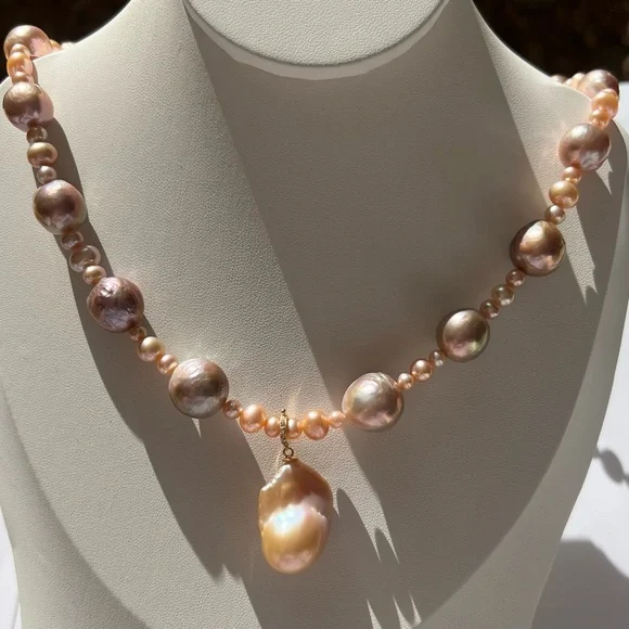 SOLD Genuine Baroque & Edison Pearl PEACH and LAVENDER Metallic Hues Necklace - Picture 6 of 11